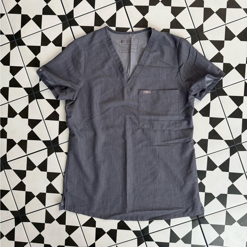 Figs Women’s Gray Shirt